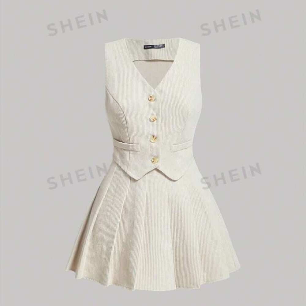 Front vest blazer and pleated skirt